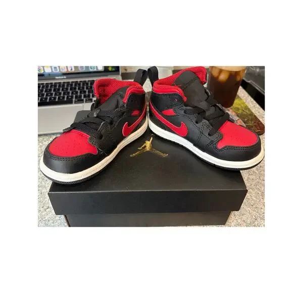 Box - Picture 3 of 11